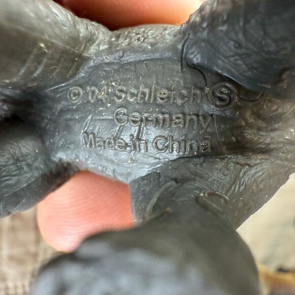 Schleich Lot of 4 Farm Zoo Animal Figures Horse Donkey Elephant Snow Leopard - Picture 5 of 10